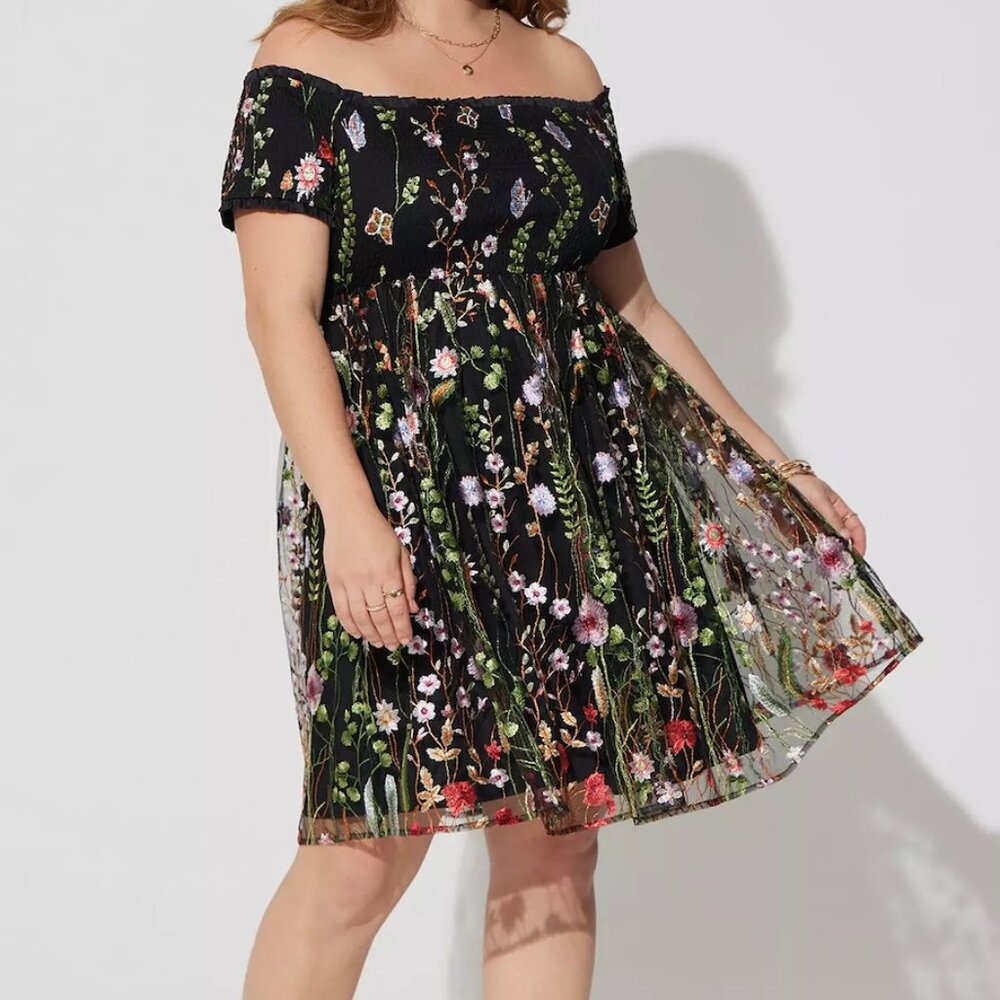 NWT Torrid Floral Smocked Embroidered Off Shoulder Skater Dress Plus Size 4x 26